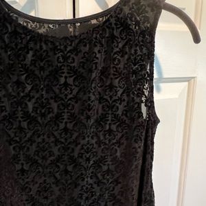 Elegant Black Lace-Look Sleeveless Swing Top